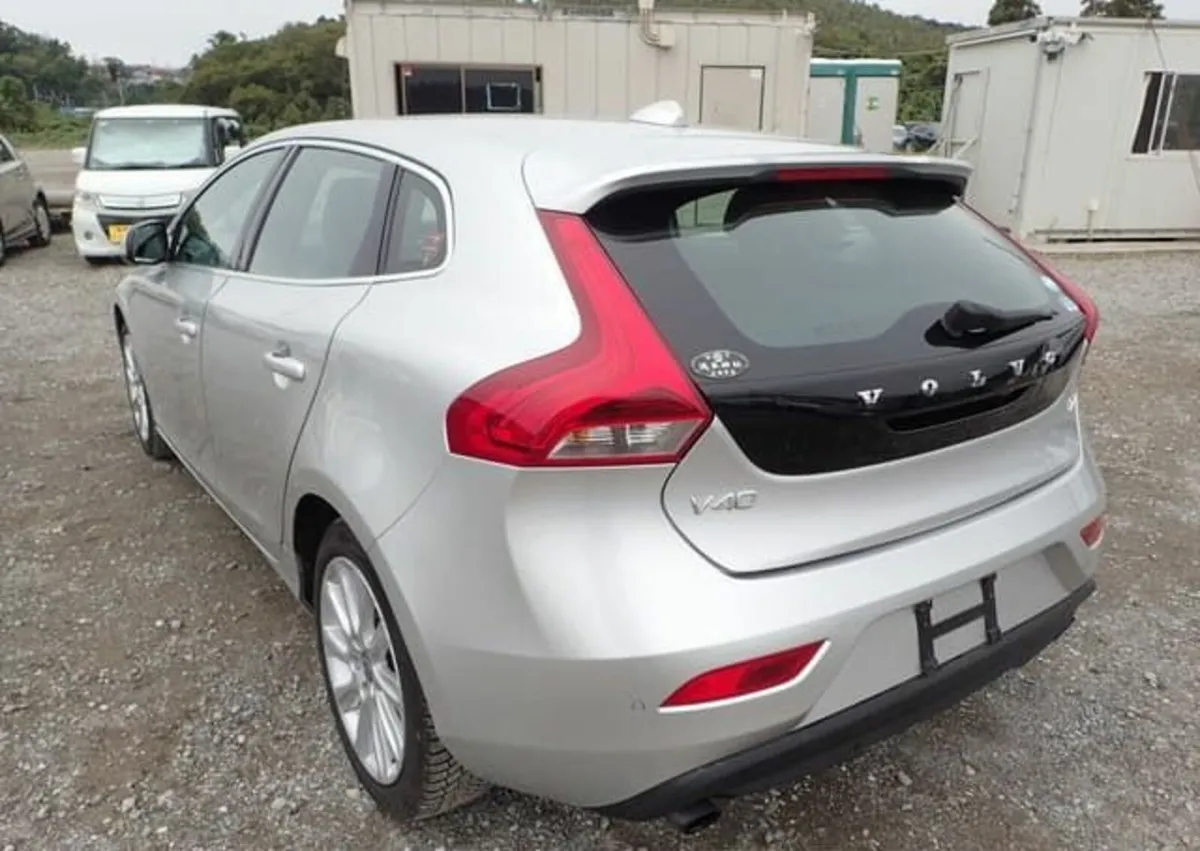 Volvo V40 2014 - Image 4