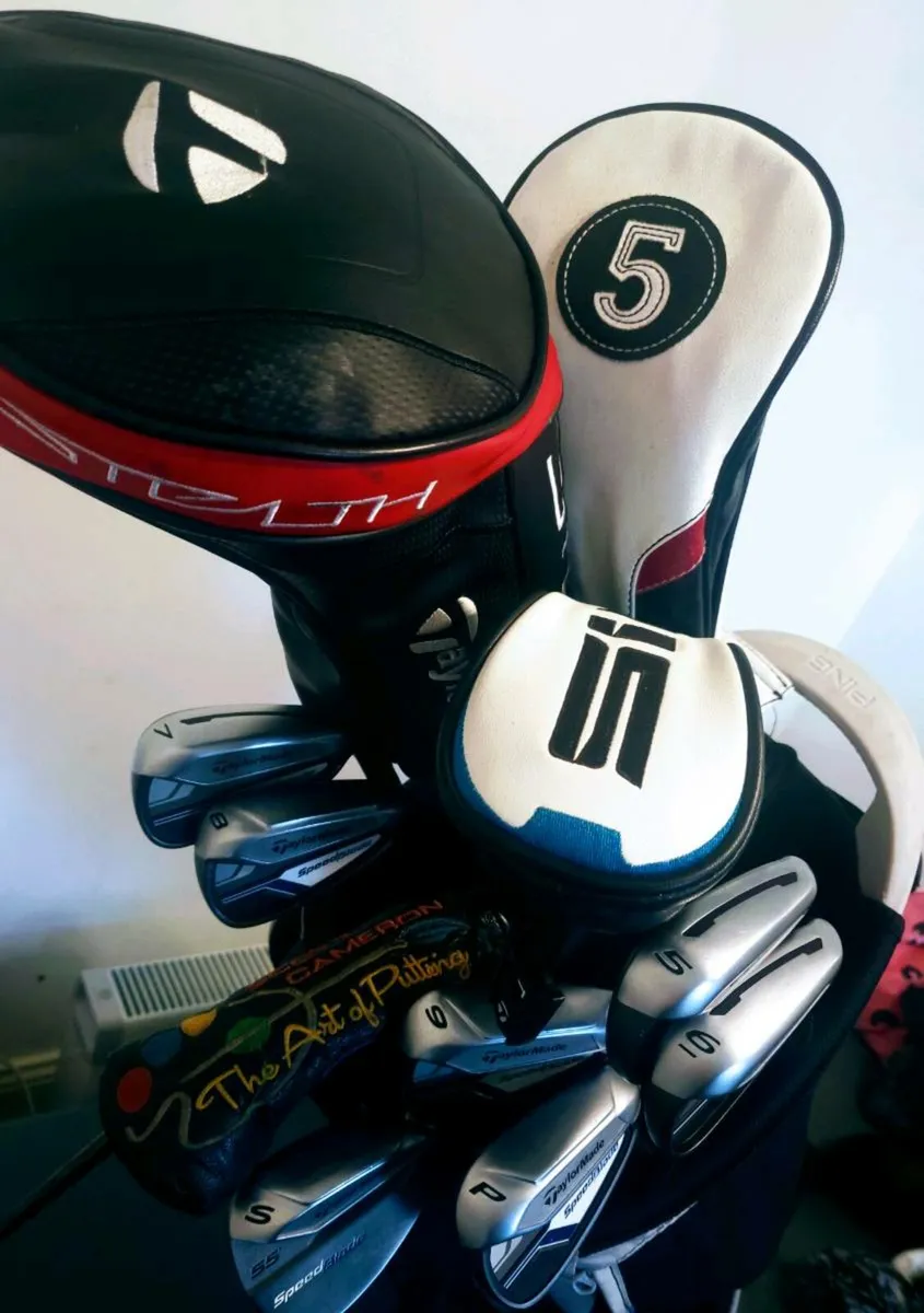Set of Taylormade Golf Clubs - Image 1