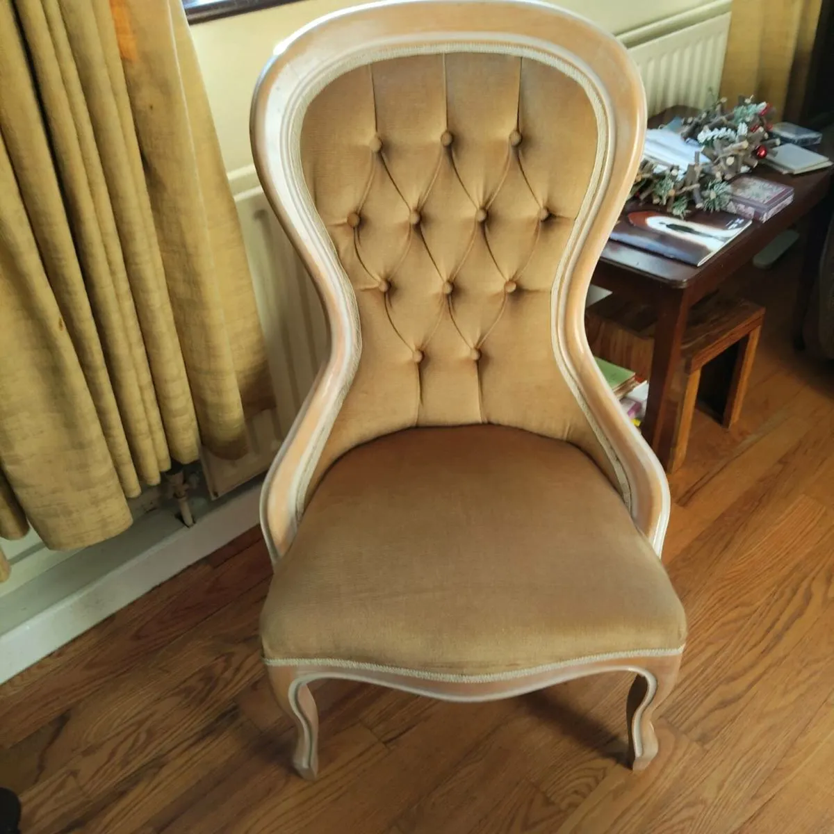 Occasional chair - Image 1
