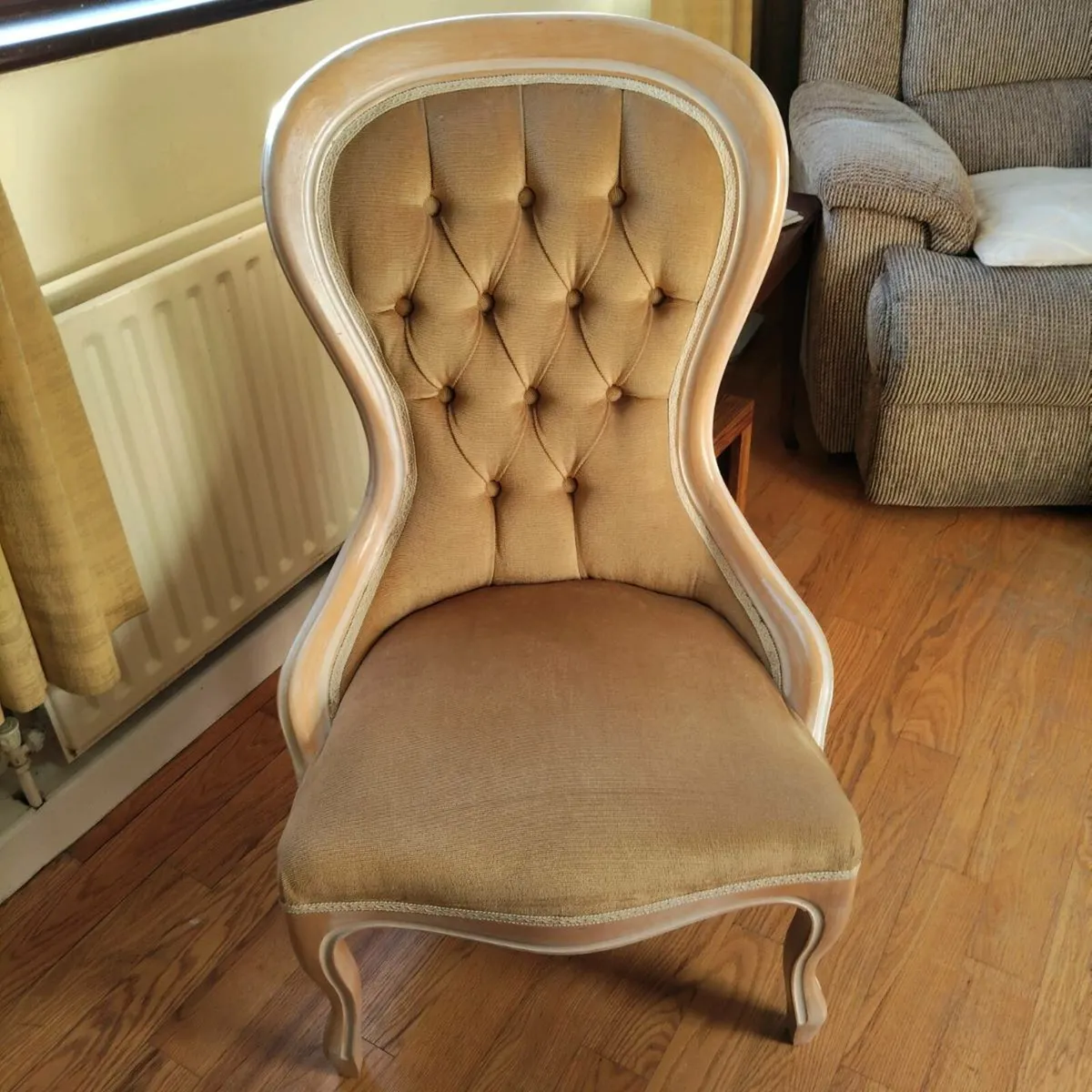 Occasional chair - Image 2