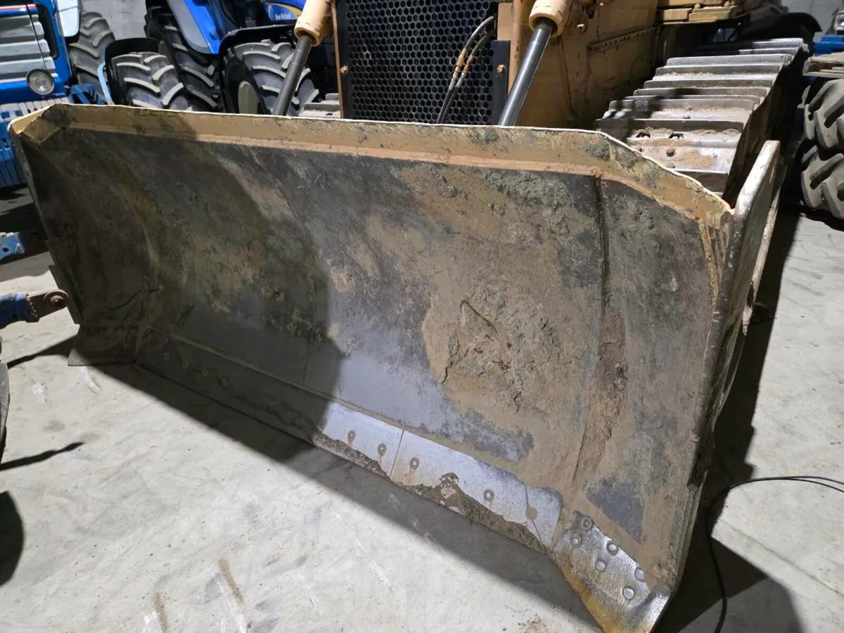 **** CAT D6E Dozer **** - Image 4