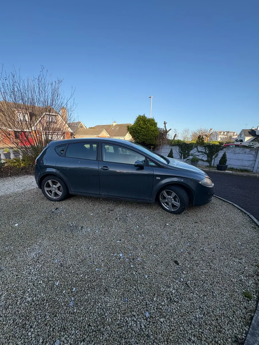 Seat Leon 2010 - Image 1