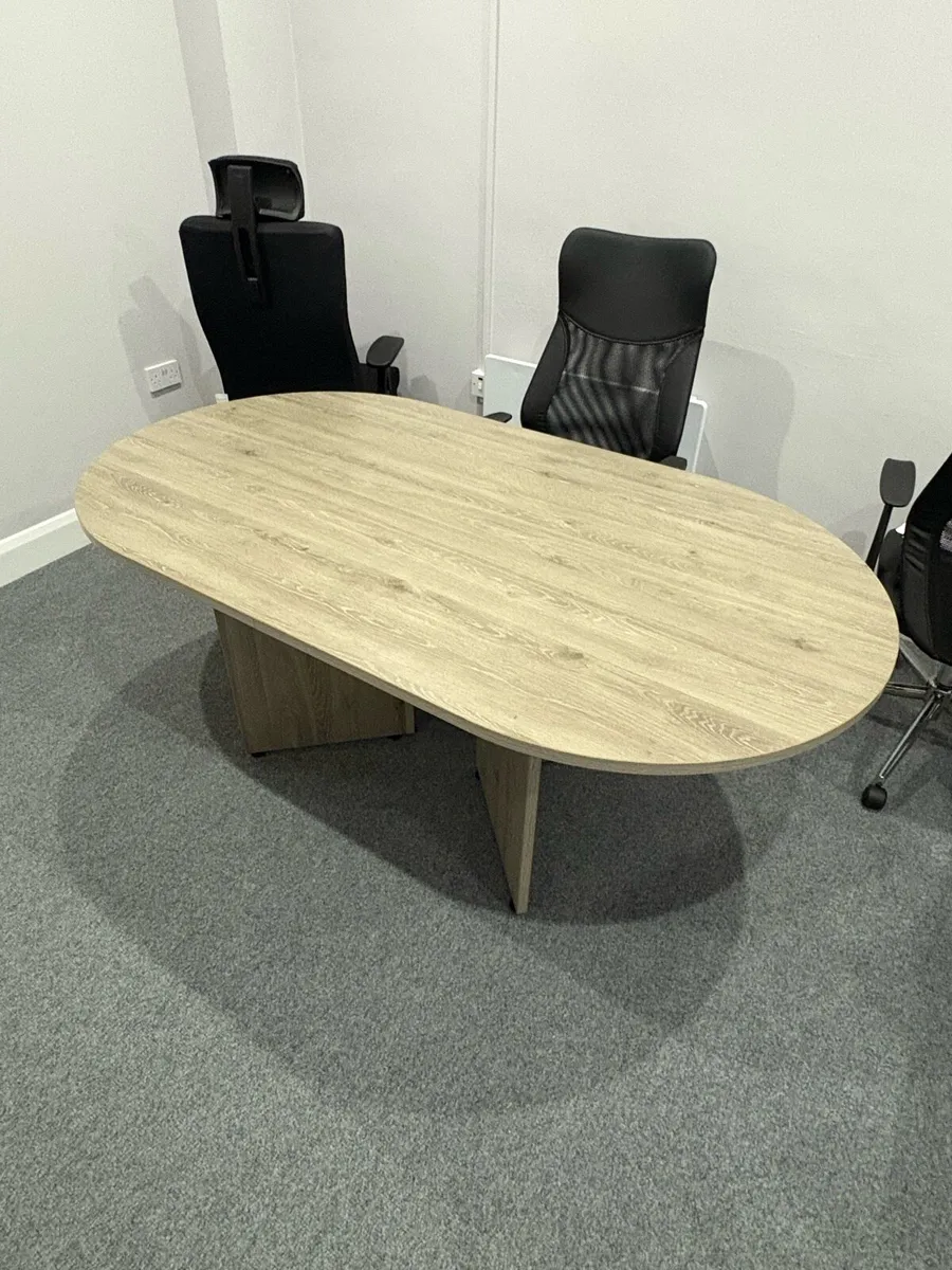 Office desks (like new) and chairs - Image 4