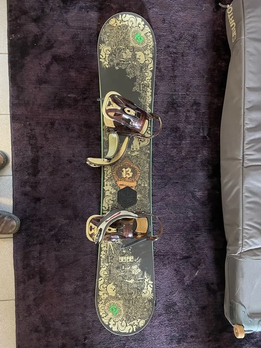 Burton Snowboard - With bindings - Image 3