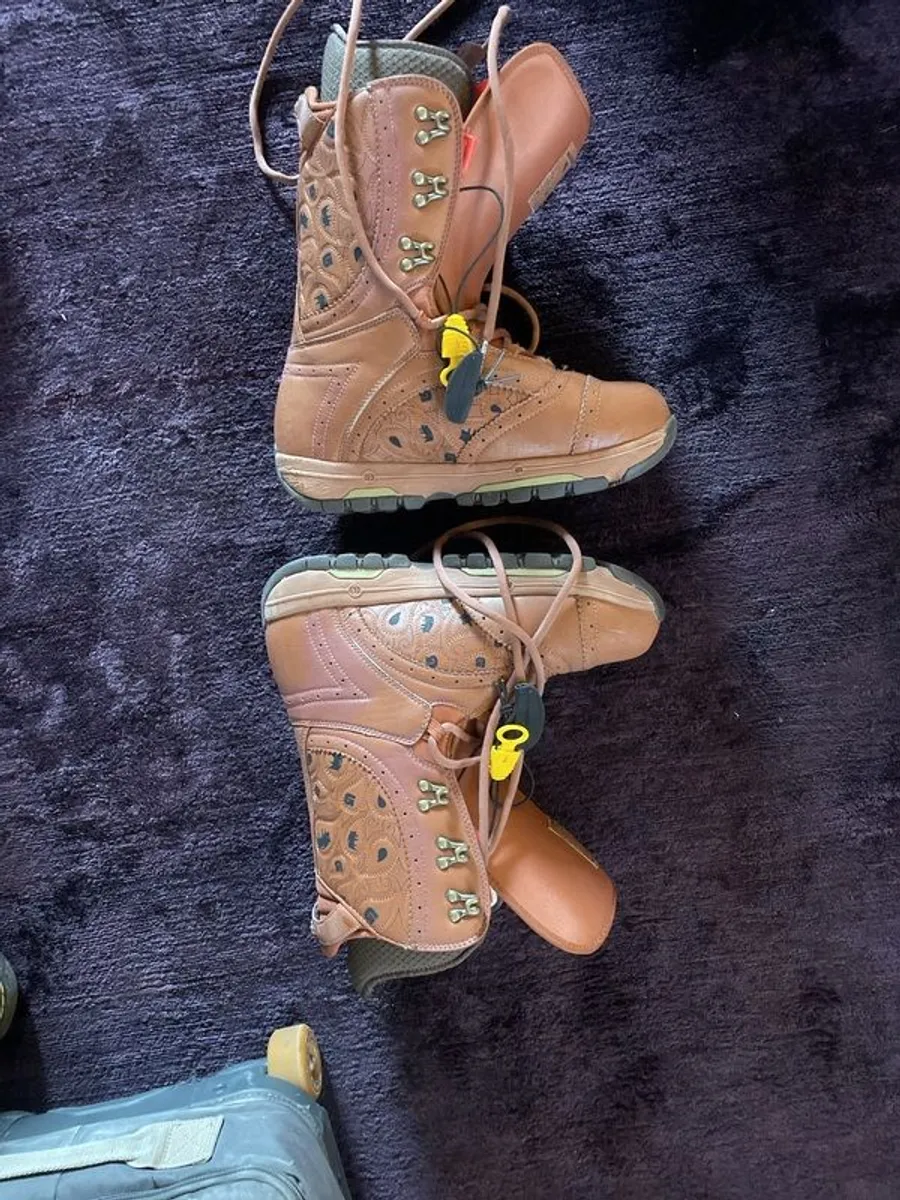 Burton Snowboard Boots - Size 8.5 UK - Image 1