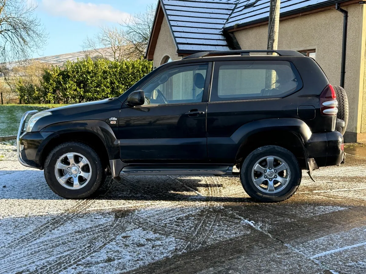 Toyota Land Cruiser 2005 - 11 mo MOT - Image 4