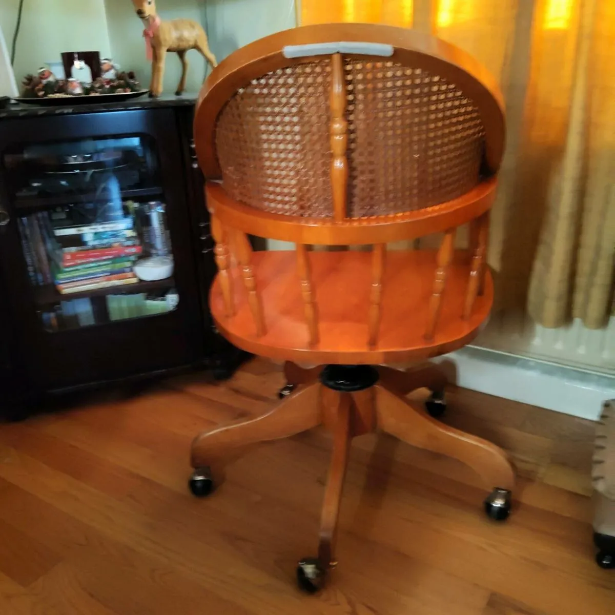 Swivel Armchair - Image 4