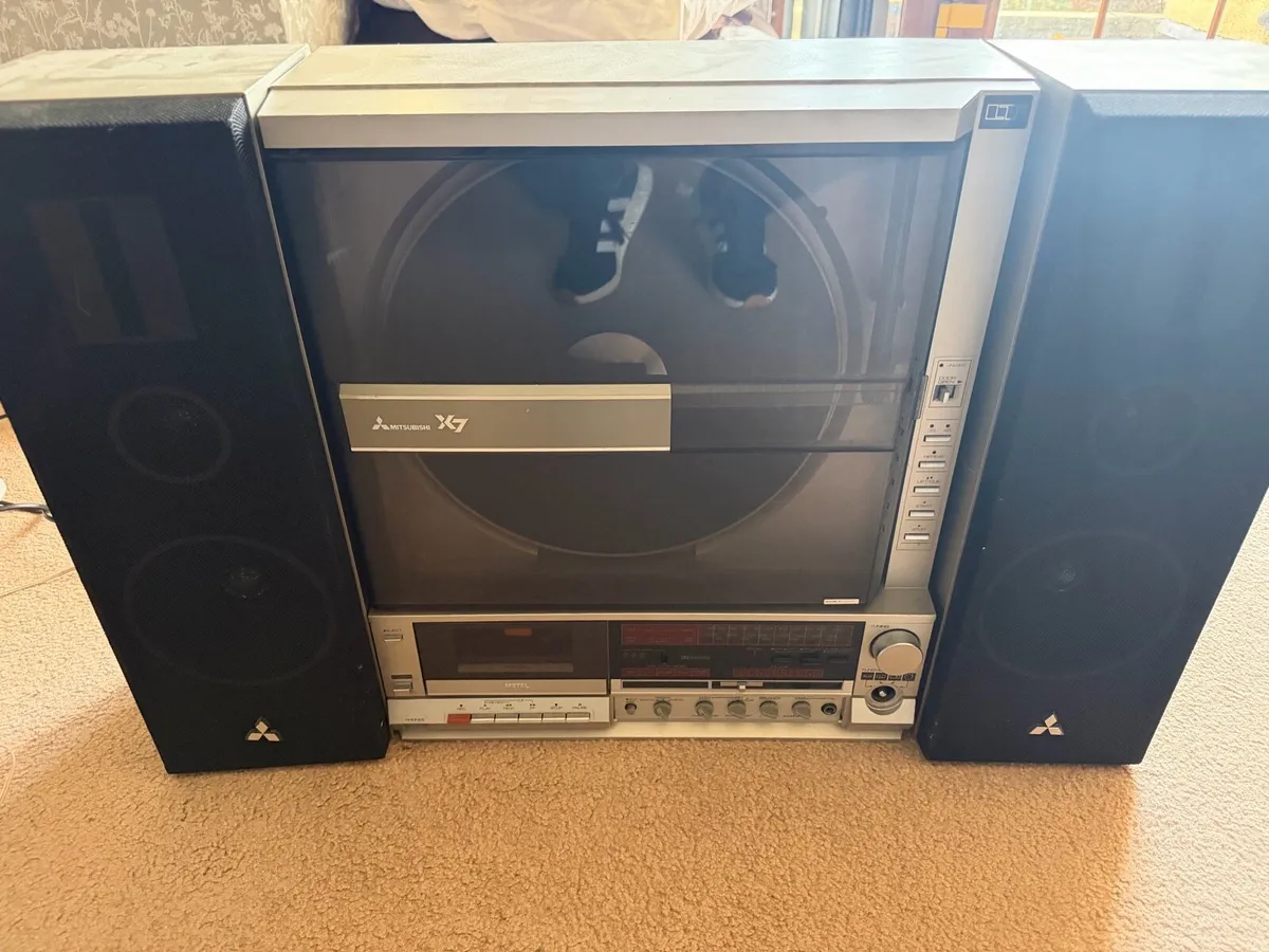 Rare vintage turntable - Image 1