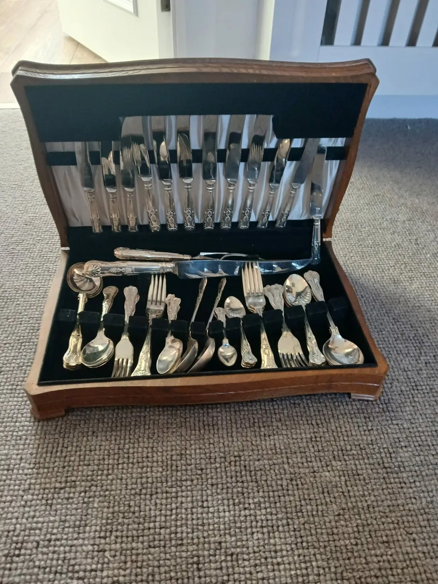 Sheffield vintage stainless steel cutlery set - Image 1