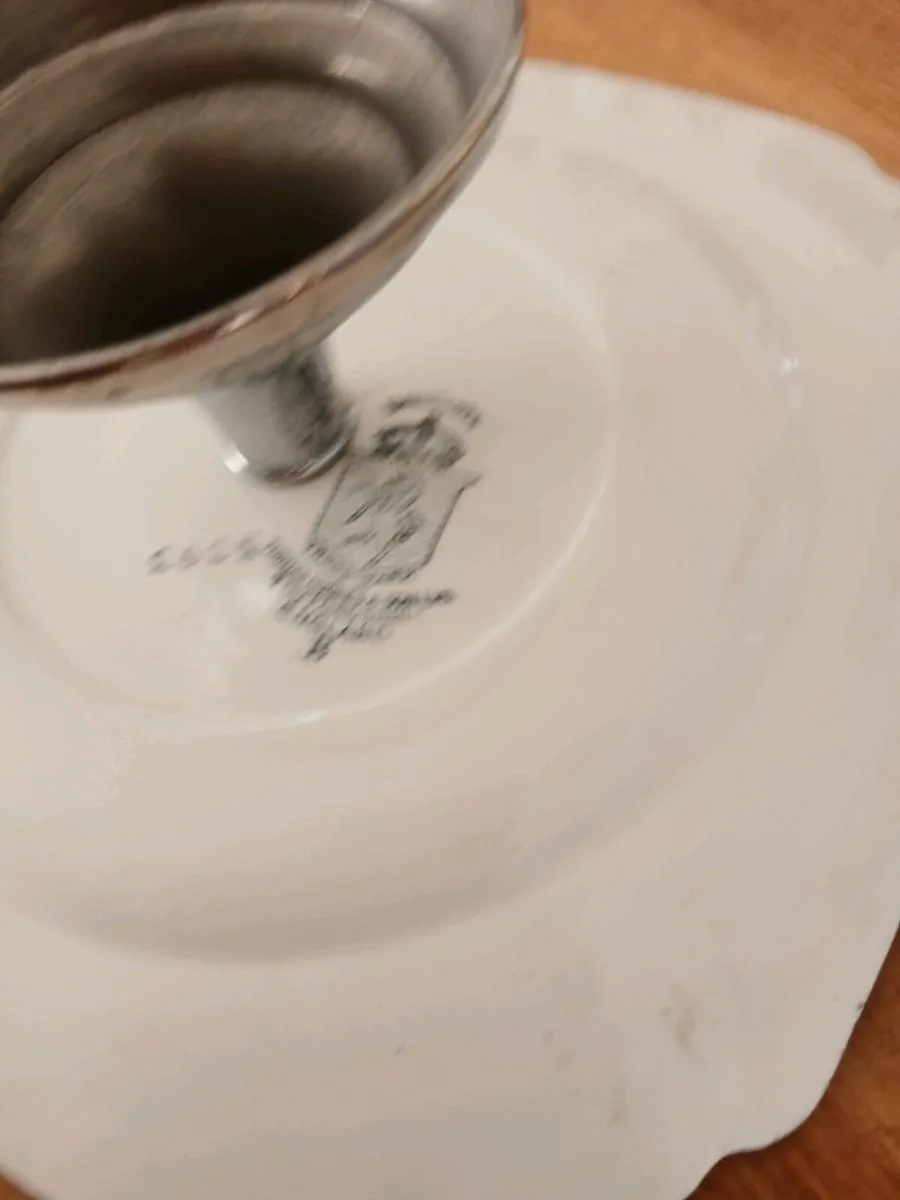 Vintage plates and serving dishes - Image 2