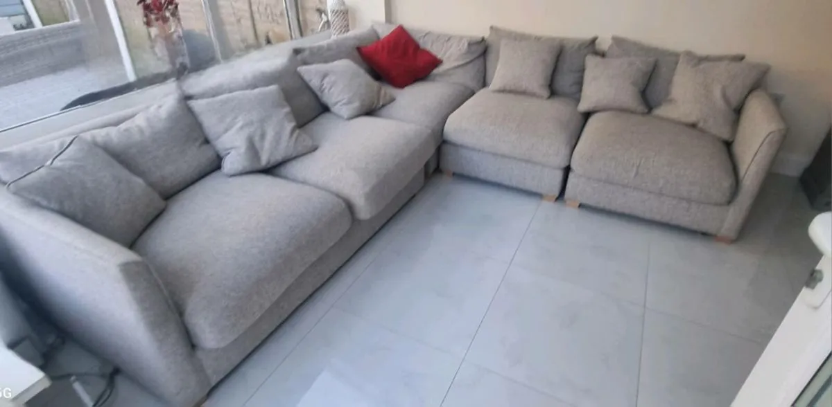 L shaped couch - Image 2