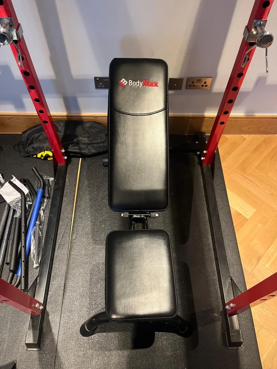 Gym equipment weights, lifting cage, bench - Image 3