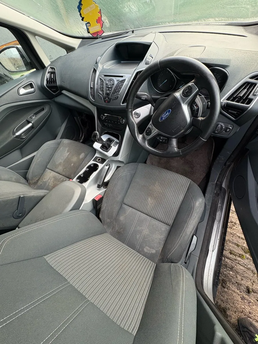 Ford c-max titanium tdci “breaking” 2011 - Image 3