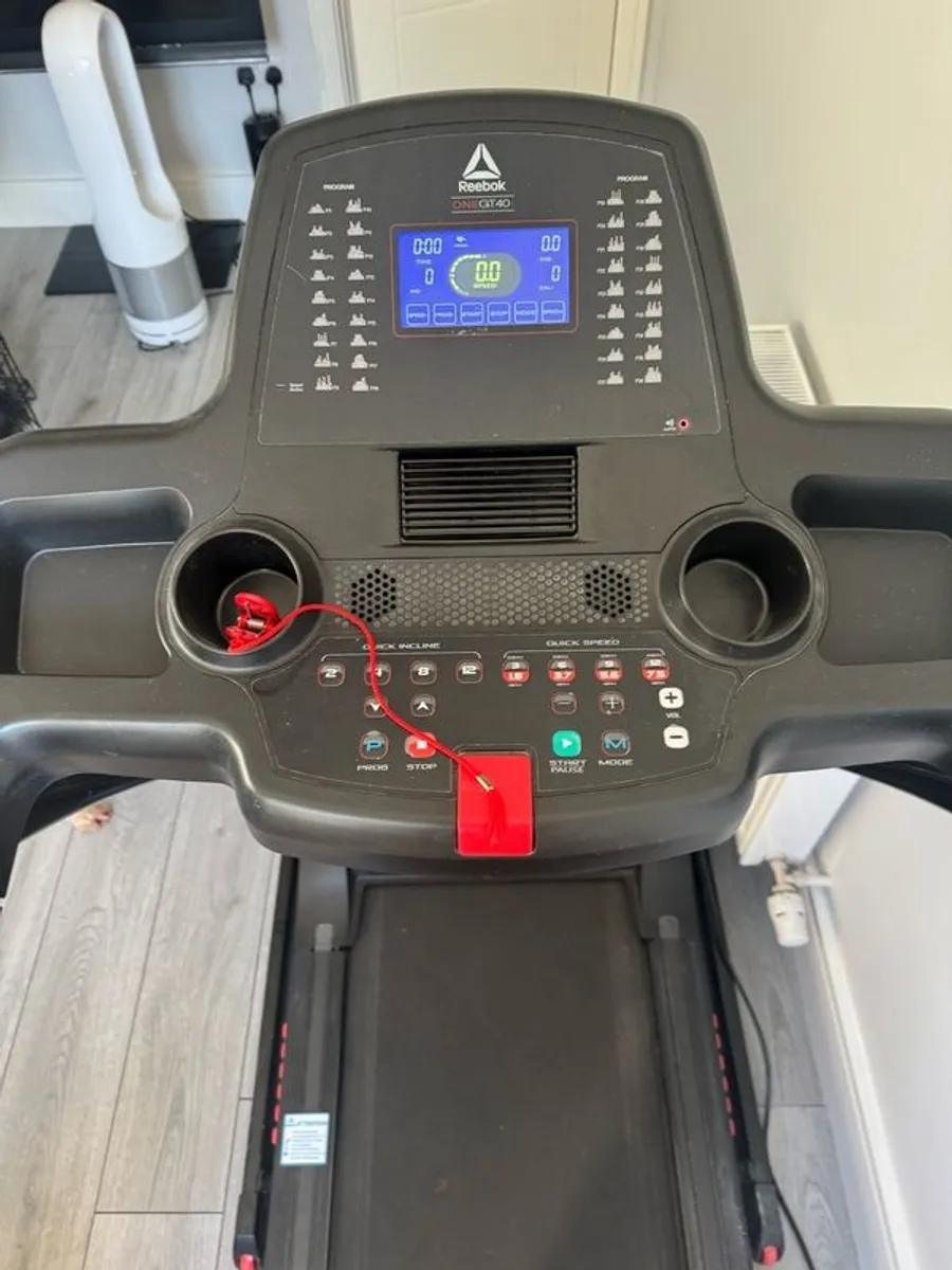 Reebok GT40 Foldable Treadmill - Image 2