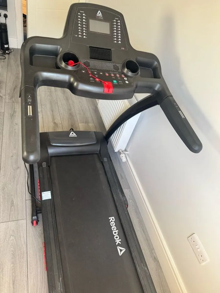 Reebok GT40 Foldable Treadmill - Image 3