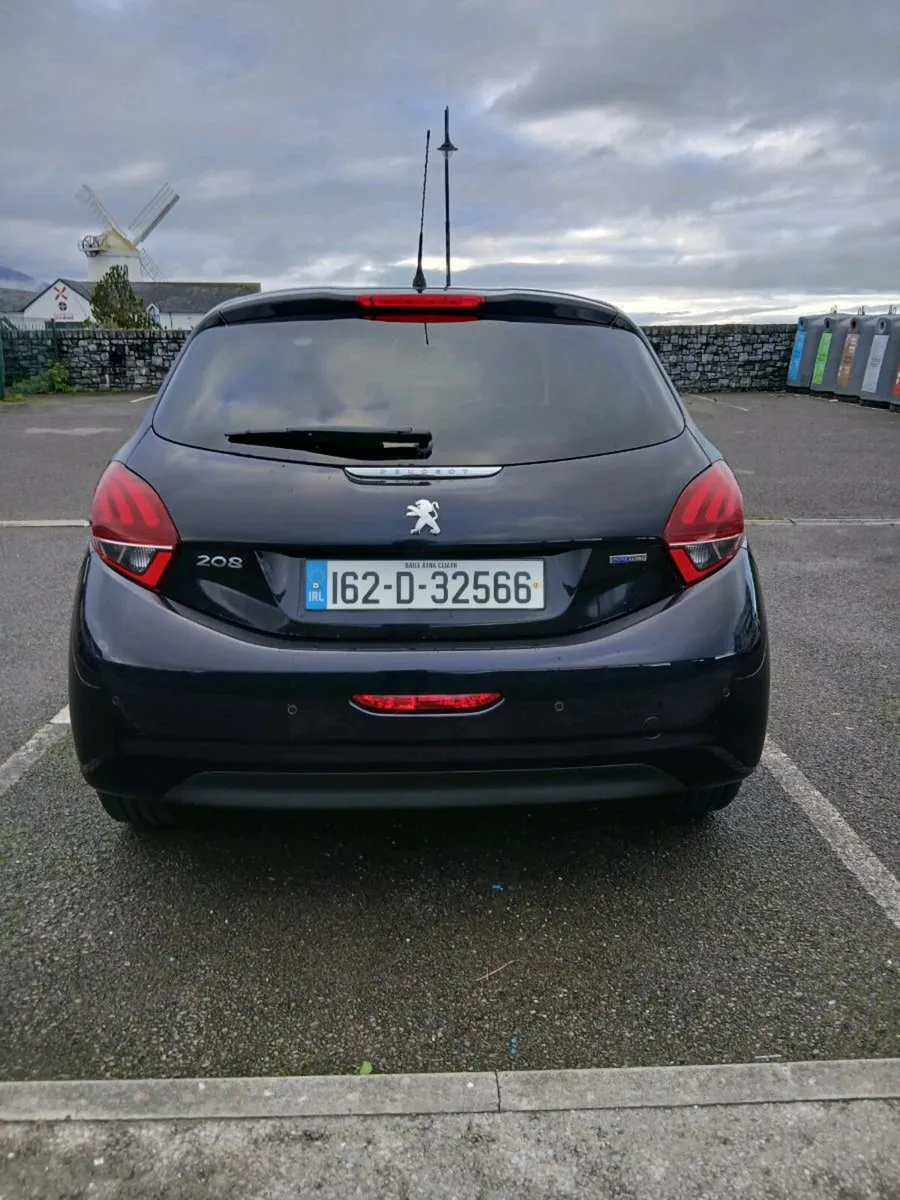 Peugeot 208 1.2 auto - Image 4