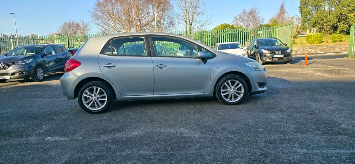 Toyota Auris - Image 1