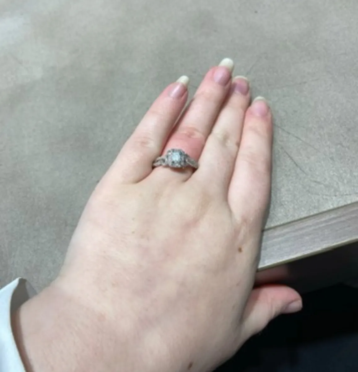 Vera wang engagement ring - Image 3