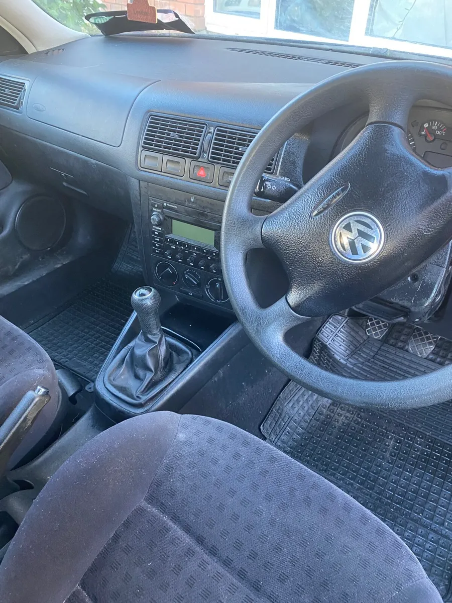Volkswagen Golf 2003 - Image 4