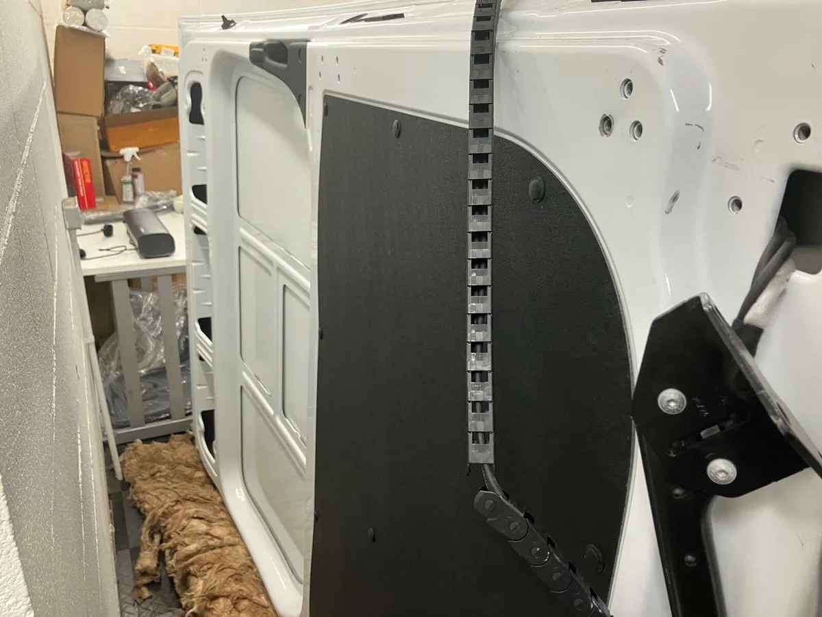 Mercedes-Benz Sprinter side door L3H2 White - Image 2