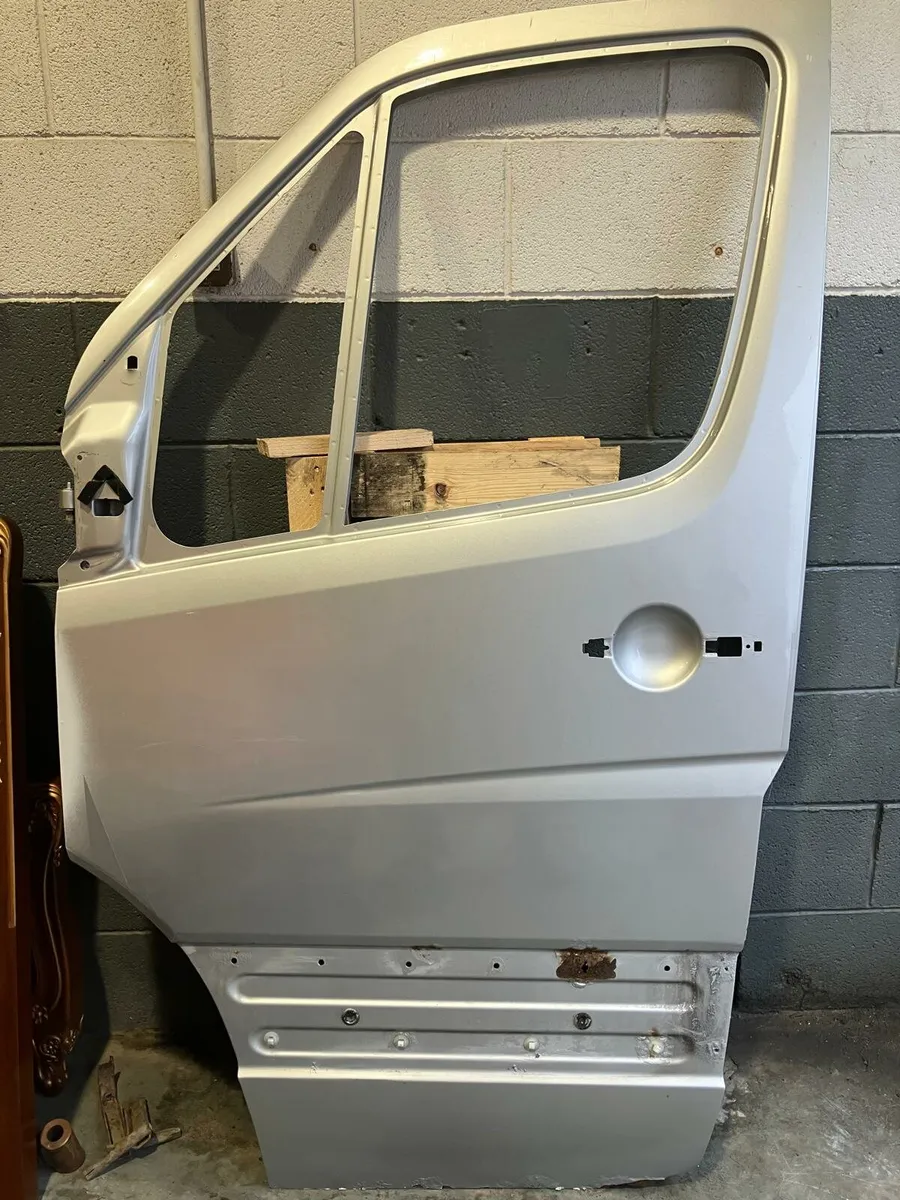 Mercedes-Benz Sprinter front doors x2 W906 07-18 - Image 2