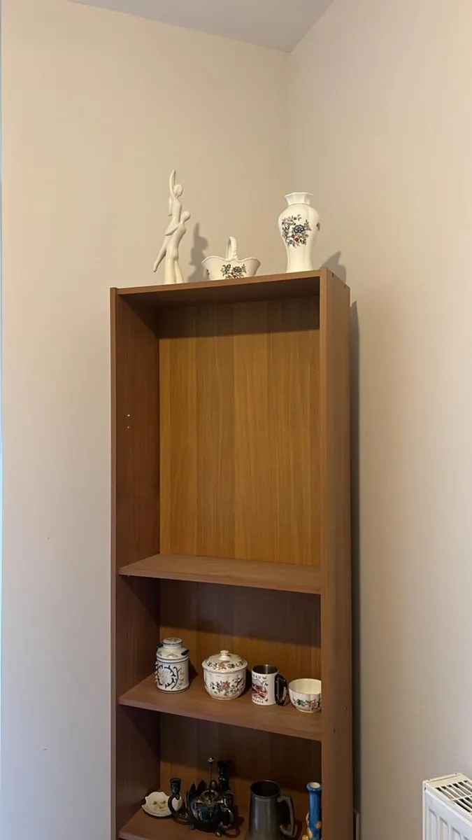 Corner showcase wooden - Image 1