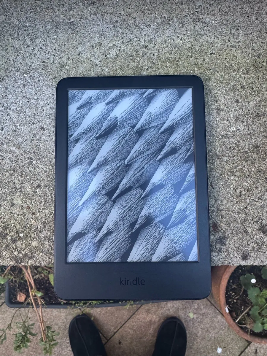 Amazon Kindle 1st Generation - Brand New Condition - Image 2