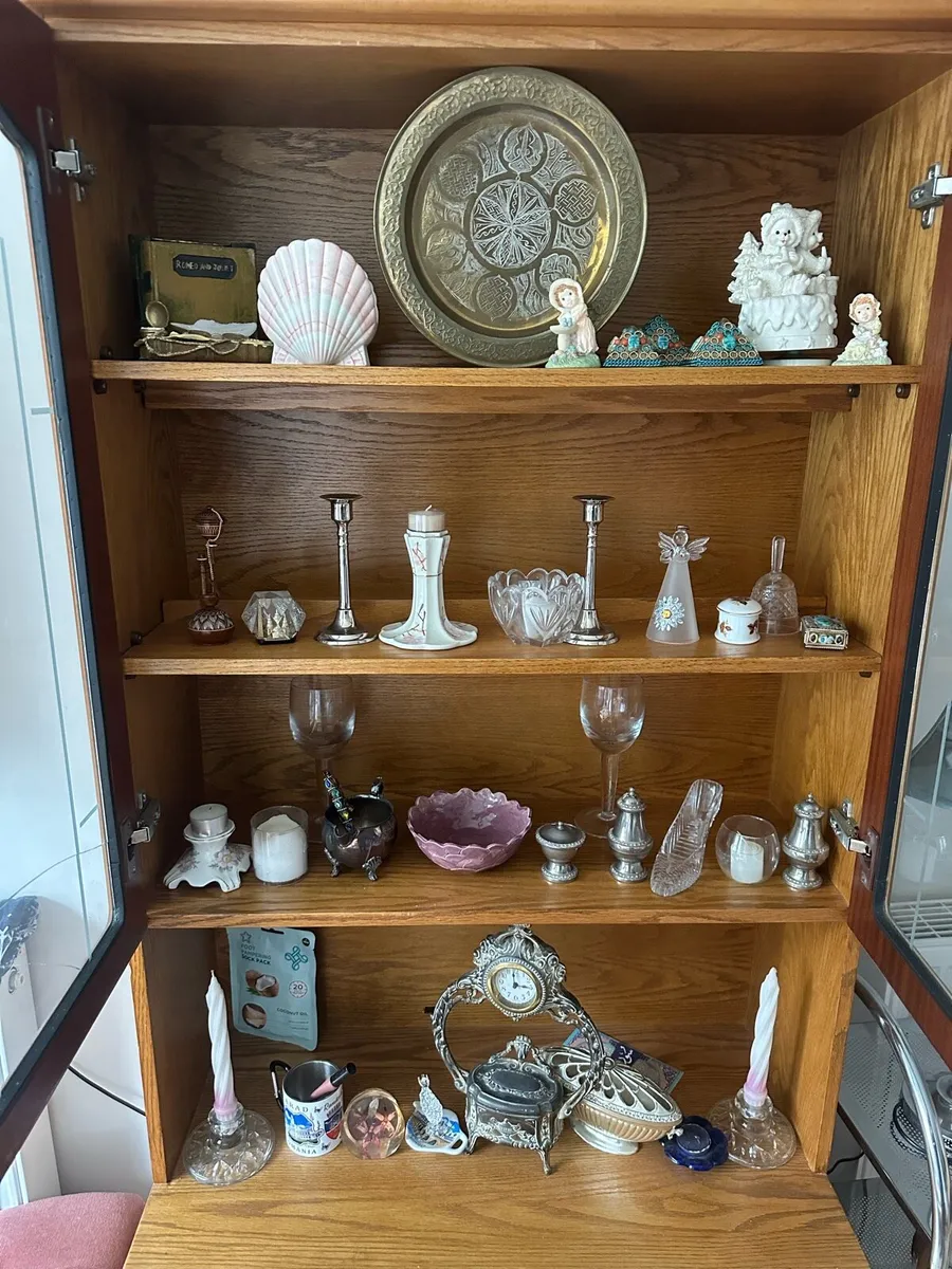 Wooden showcase - Image 2