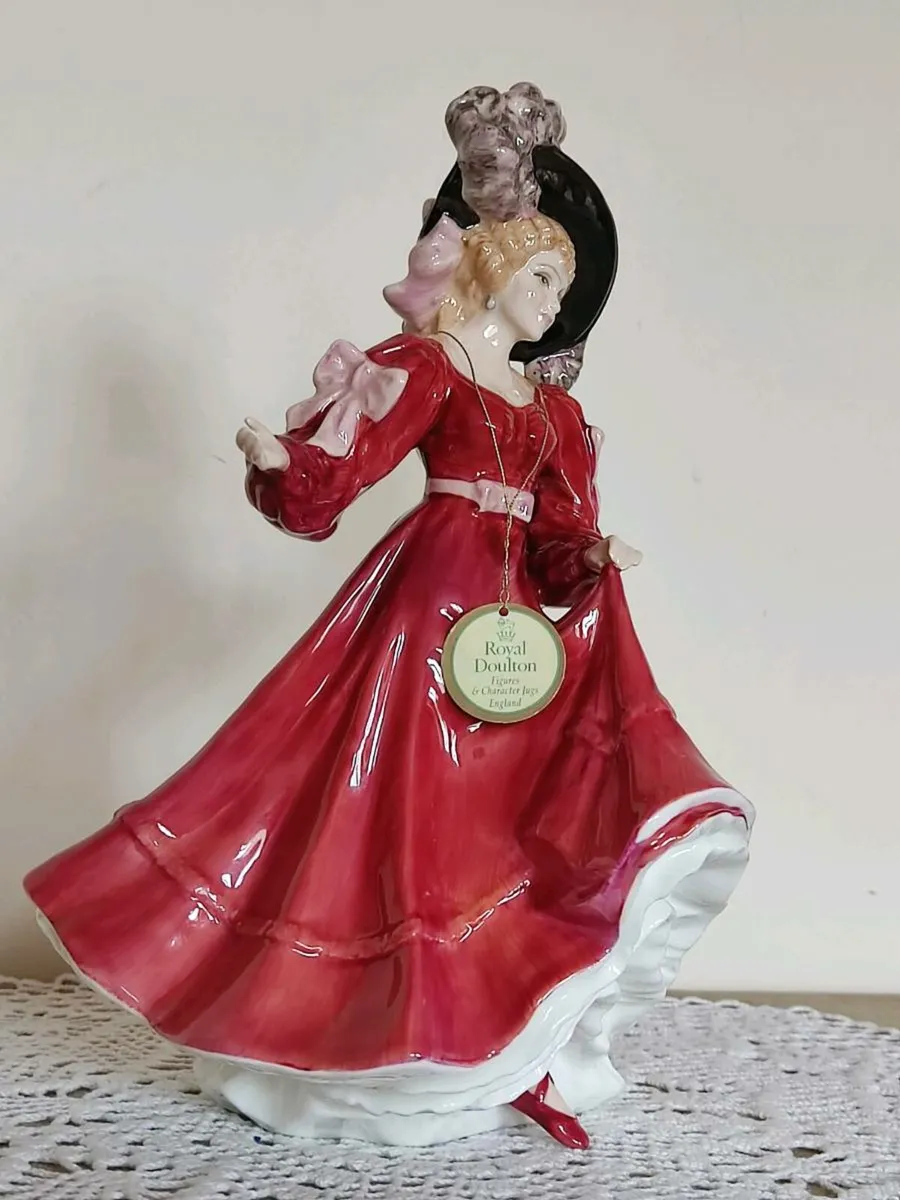 Vintage figurine 'Patricia by Royal Doultot - Image 2