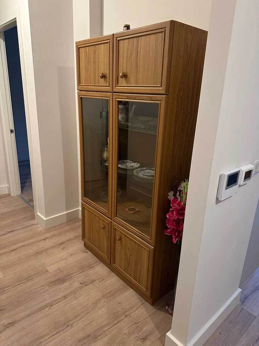 Wooden showcase - Image 3