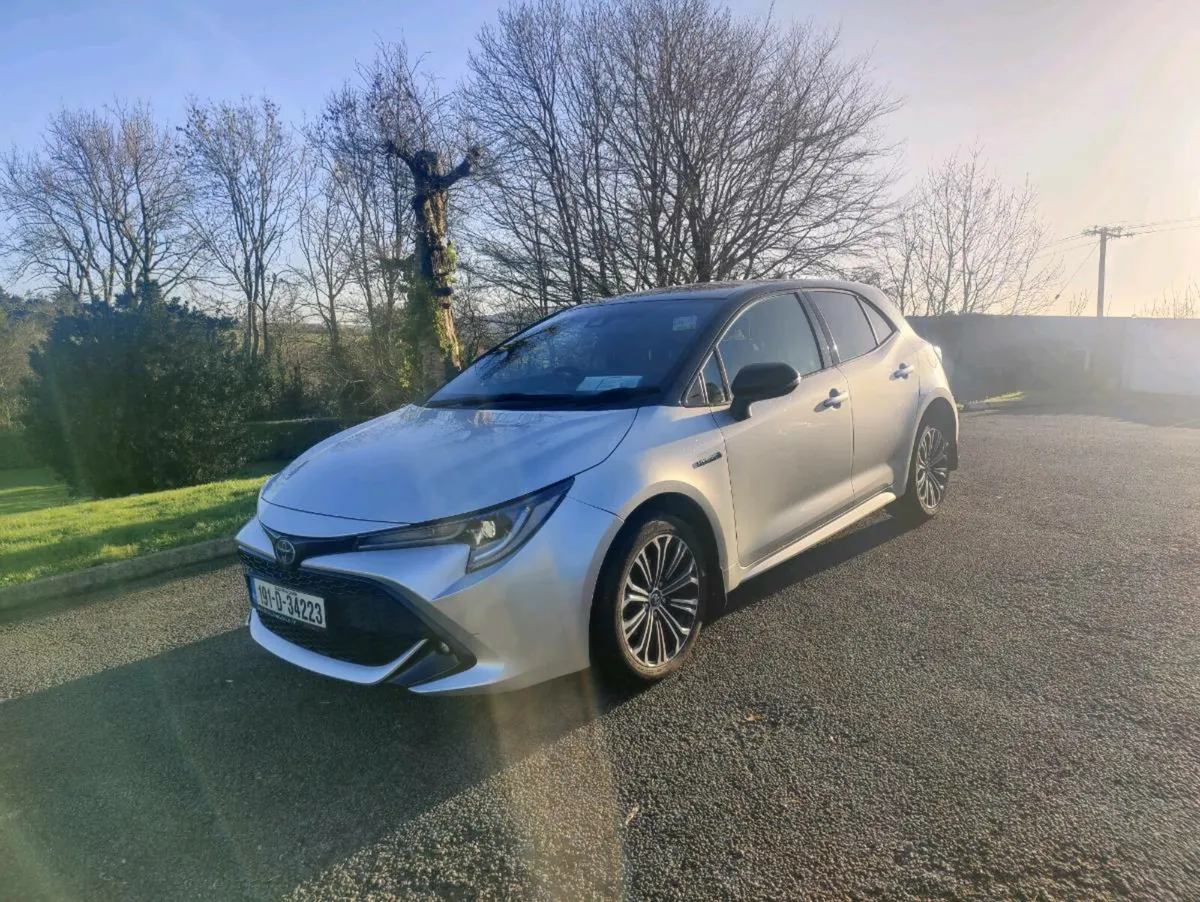 Toyota Corolla hybrid 1.8 Luna Sport - Image 1