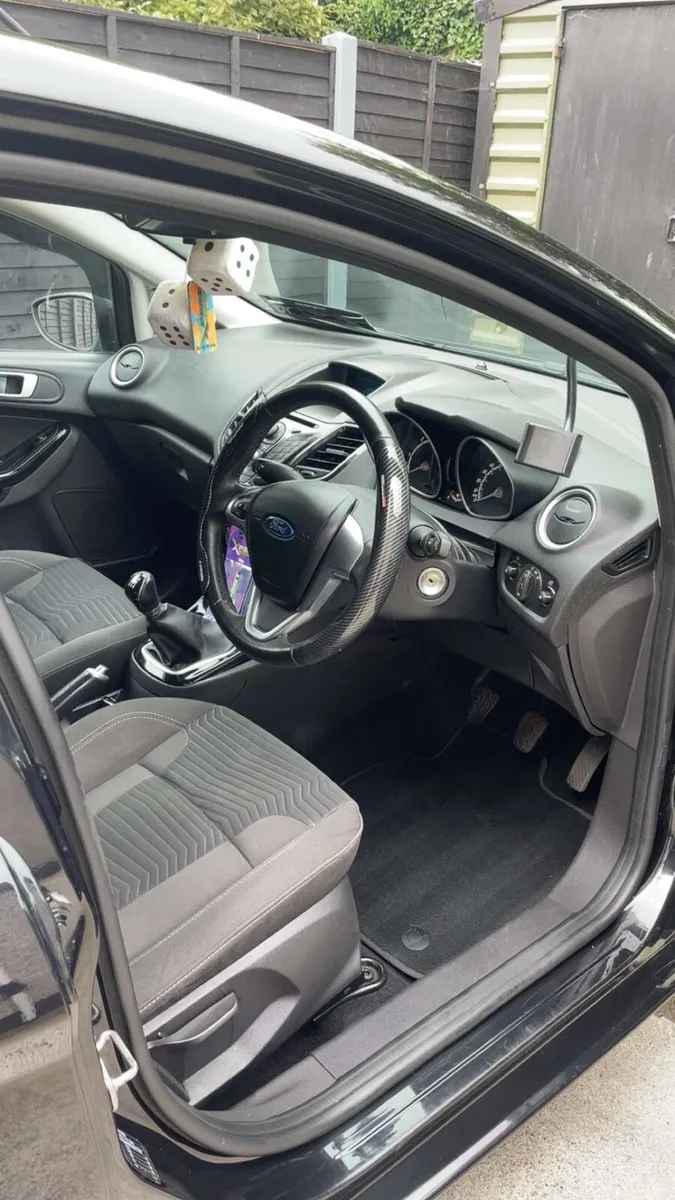 141 ford fiesta TDCI 180000 km - Image 2