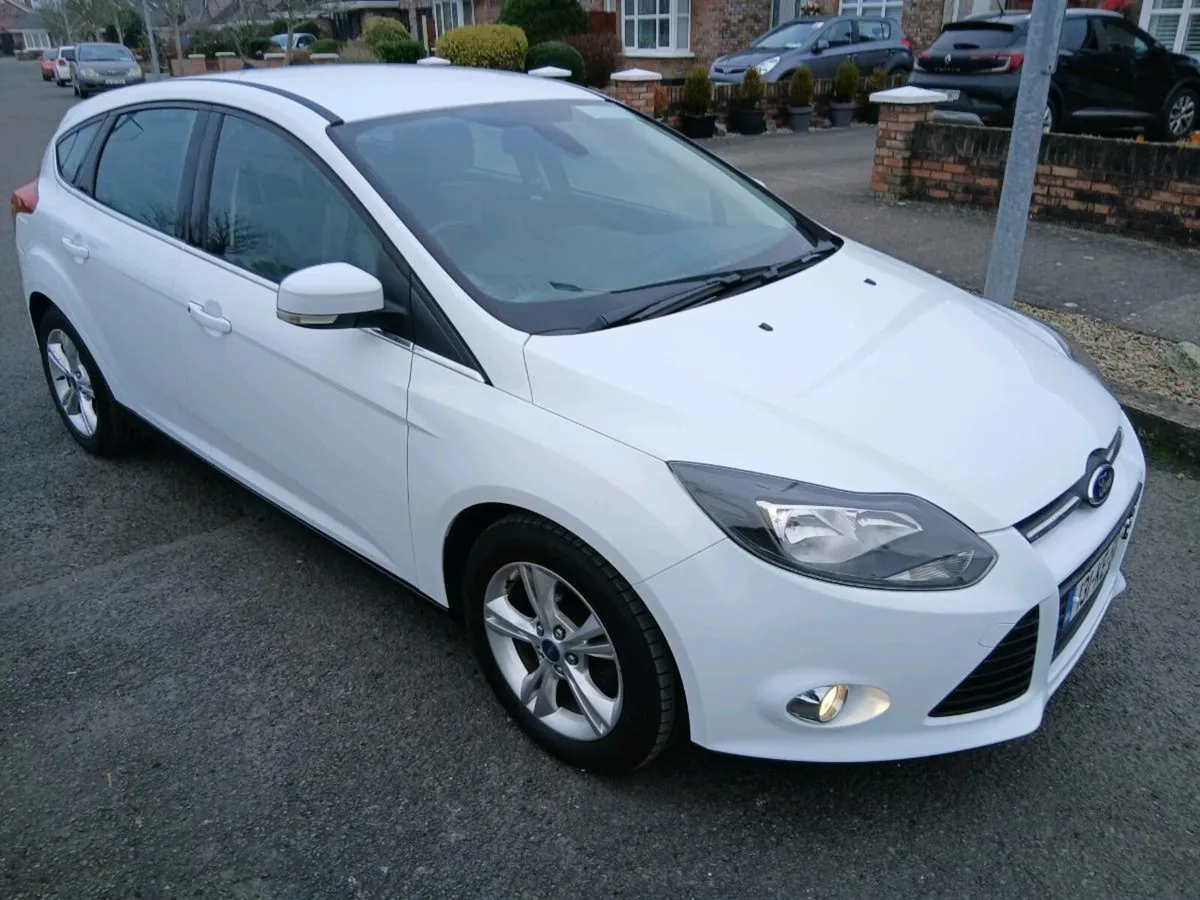 FORD FOCUS 1.6 PETROL LOW TAX ABSOLUTELY SPOTLESS - Image 1