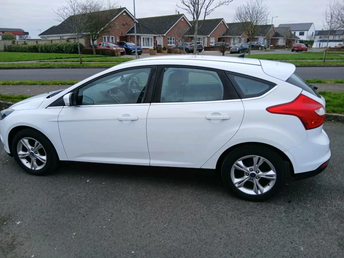 FORD FOCUS 1.6 PETROL LOW TAX ABSOLUTELY SPOTLESS - Image 4