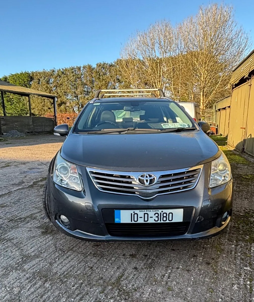 Toyota Avensis 2010 - Image 1