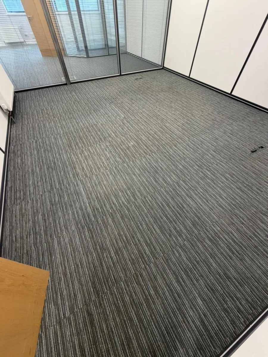 Carpet tiles (multiple designs) - Image 1