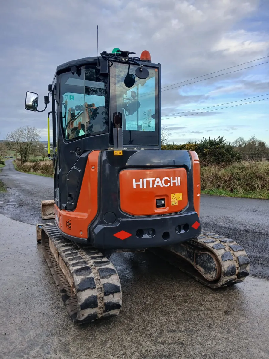 2022 Hitachi 48.6 very tidy - Image 1