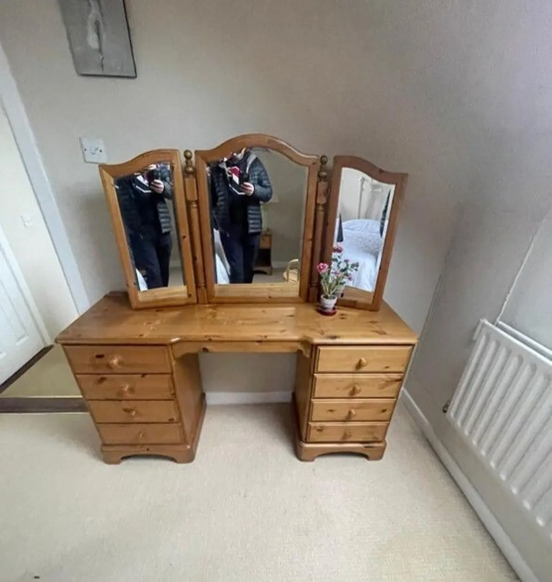 dressing table
