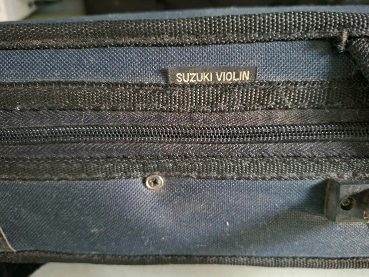 Child violin/fiddle 1/4 size - Image 2