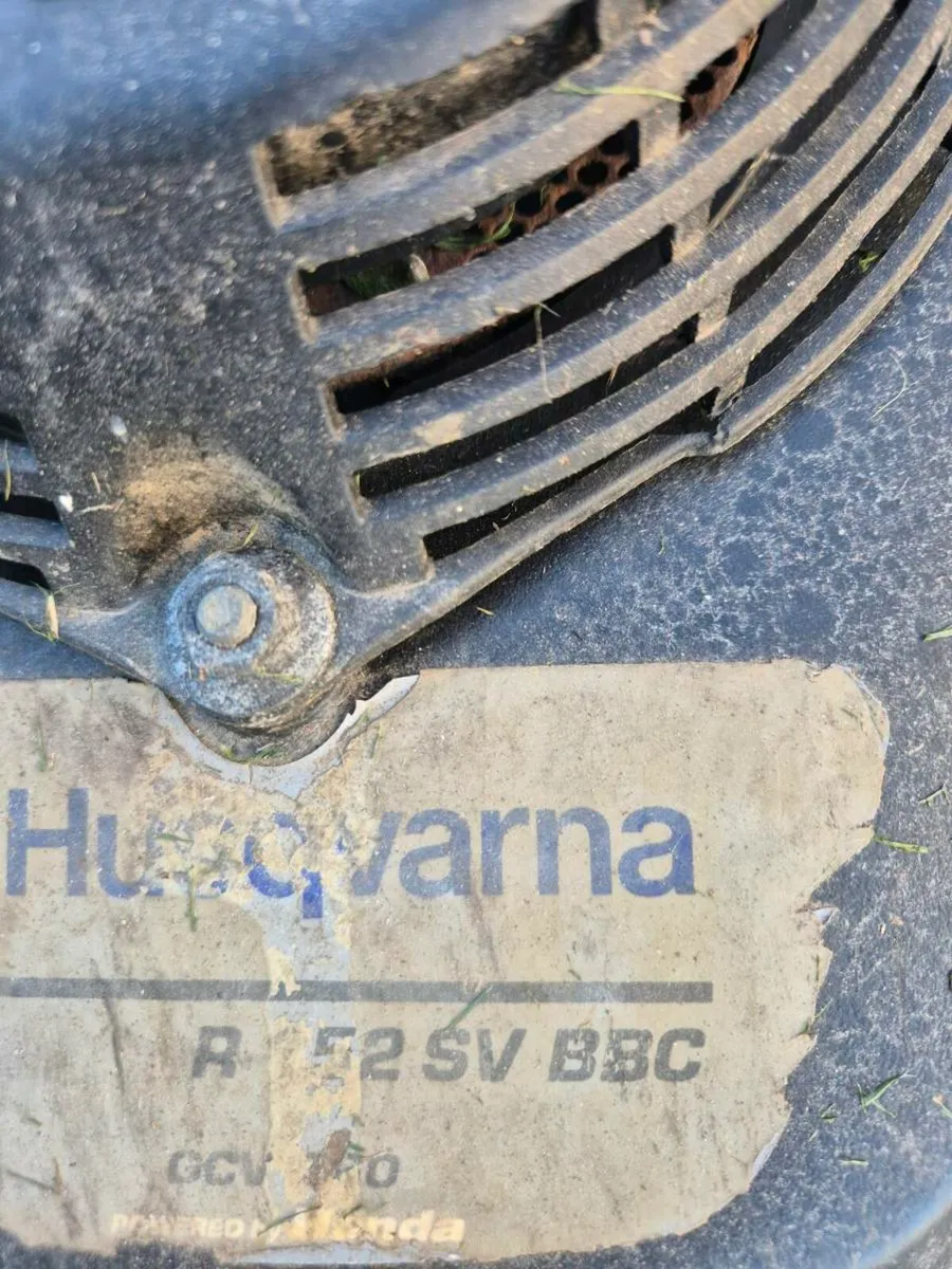 Husqvarna self Drive lawnmower - Image 2