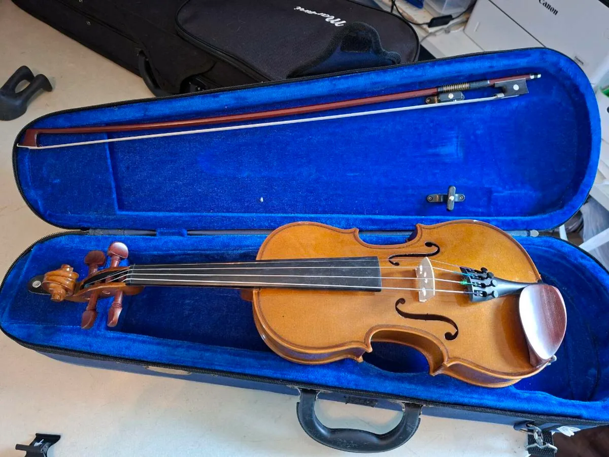 Child's violin/fiddle 1/2 size - Image 2