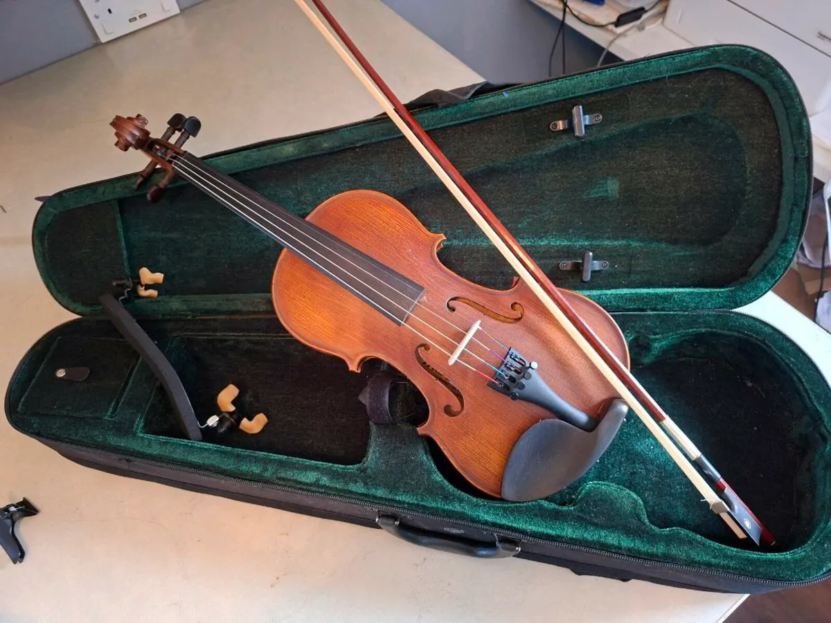 Child's violin/fiddle 3/4 size - Image 1