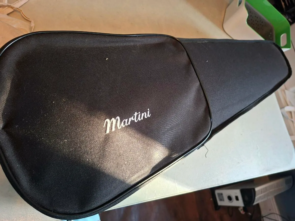 Child's violin/fiddle 3/4 size - Image 3