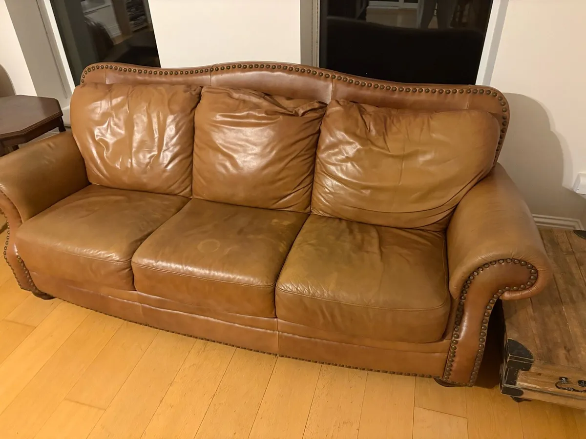 Leather couches - Image 2