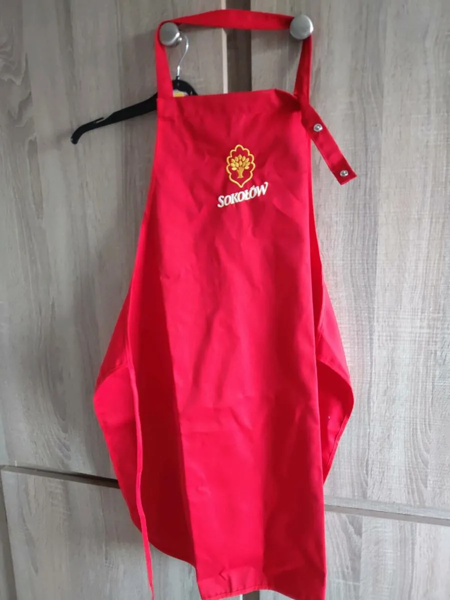 Red set apron and cooking glove - Image 1