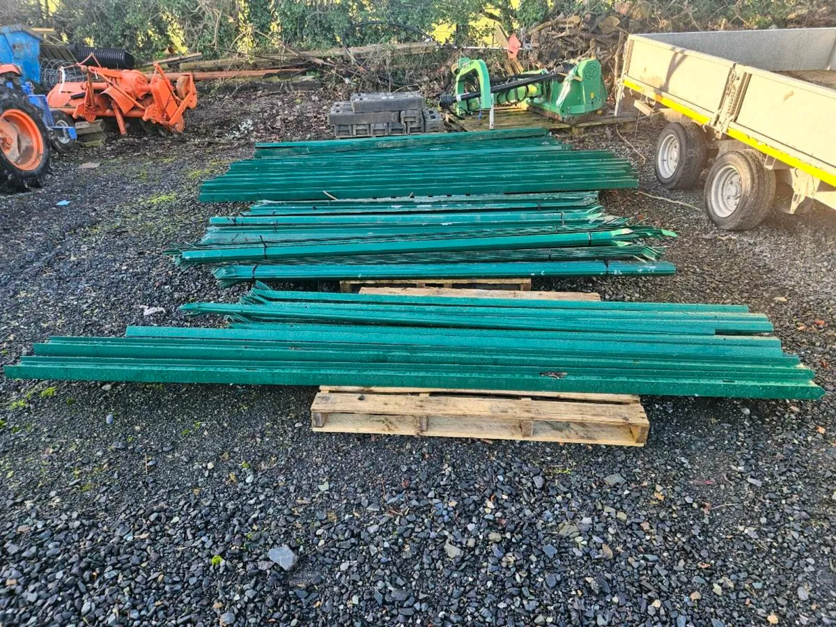 Palisade fencing - Image 1