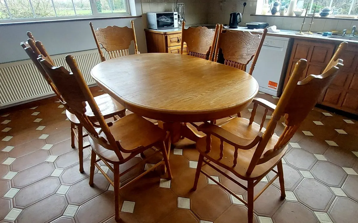 Table and Chairs - Image 1