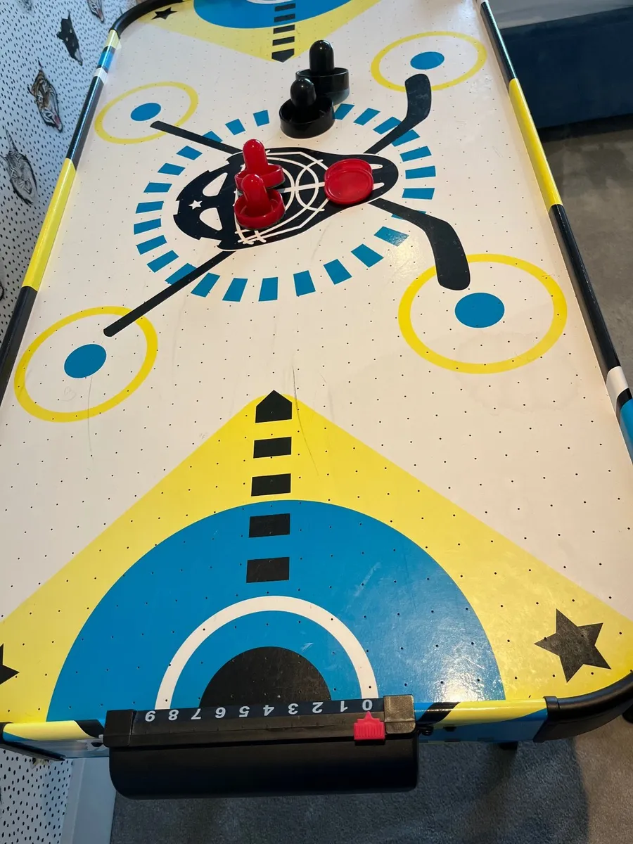 Air Hockey Table - Image 2