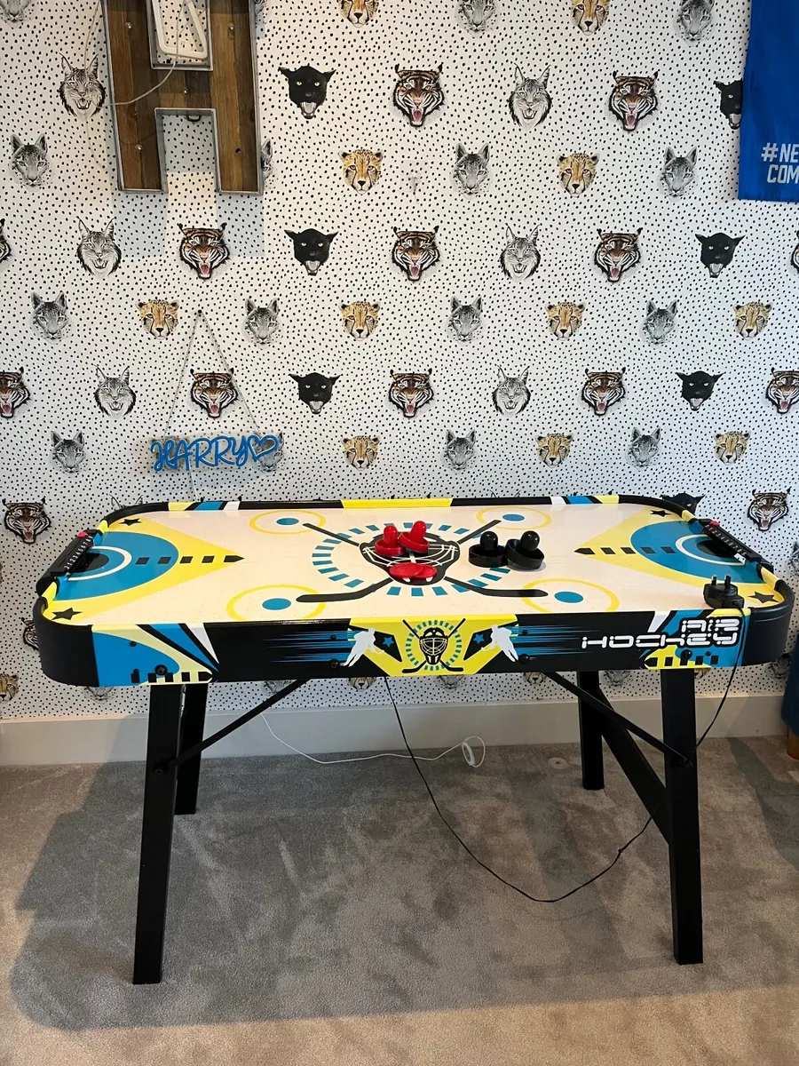 Air Hockey Table - Image 1