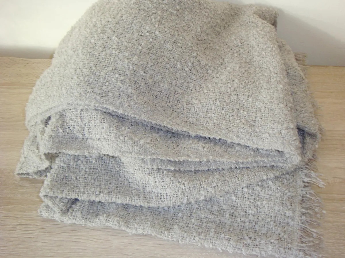 Decorative throw blanket 124 x 160cm - Image 3